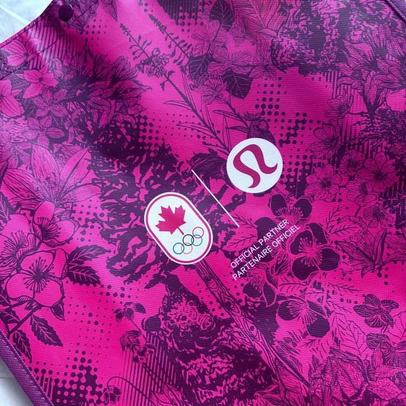 🇨🇦 Lululemon 2024 Team Canada Olympic Reusable Shopping Tote Bag Large - Picture 2 of 6